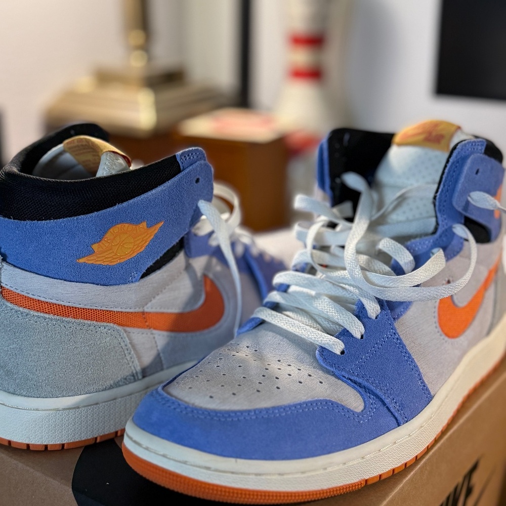 ALMOST NEW - WORN ONCE - MENS 10 - AIR JORDAN 1 ZM - AIR CMFT 2 - FLORIDA GATORS